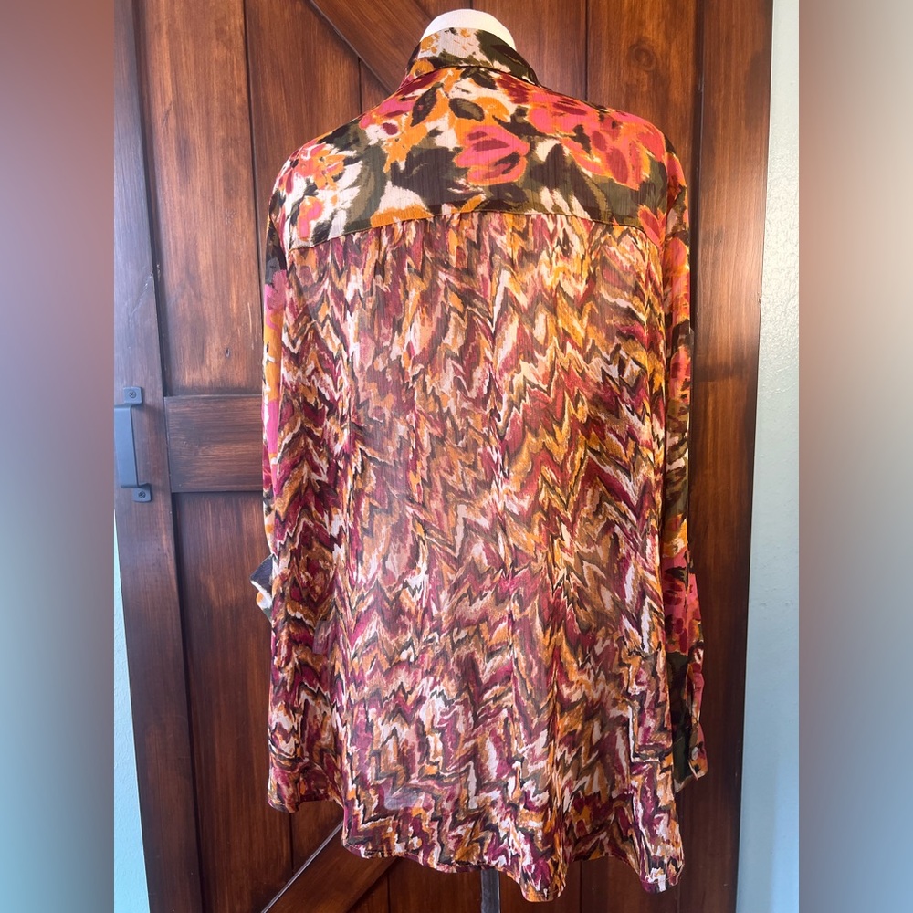 Fig and Flower Sheer Floral Blouse Women's 2X - Picture 6 of 8